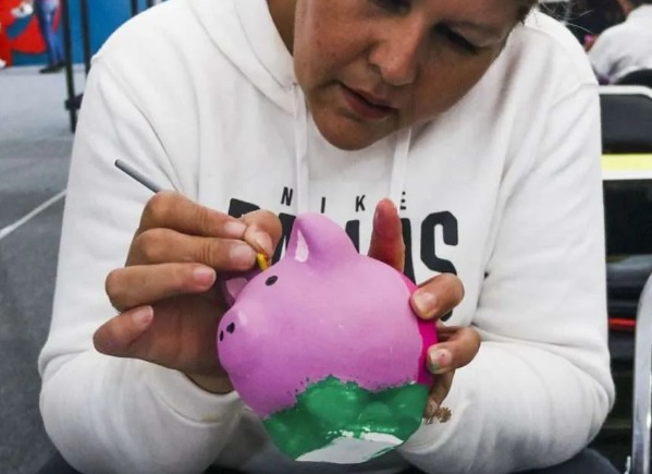 Condusef alerta: suplantan identidad de 12 instituciones financieras en México